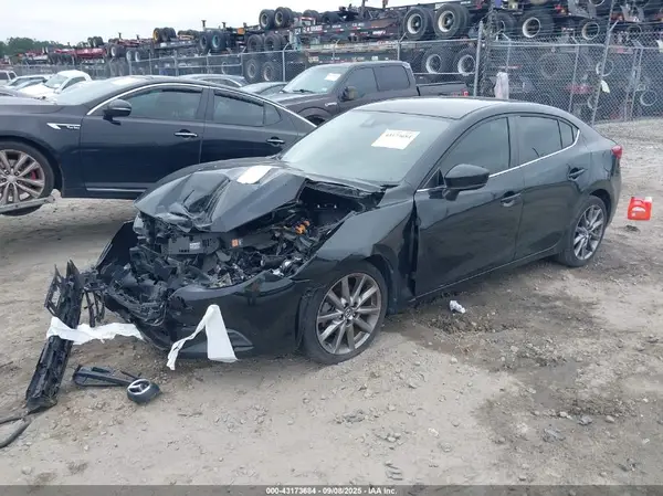 3MZBN1V31JM248529 2018 MAZDA 3 - Image 2