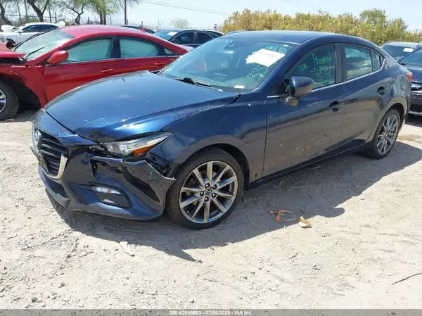 3MZBN1V31JM255495 2018 MAZDA 3 - Image 2