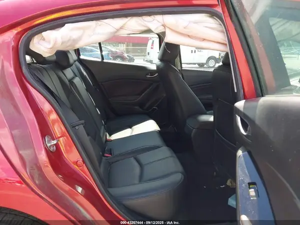 3MZBN1V31JM267582 2018 MAZDA 3 - Image 8