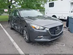 3MZBN1V31JM268280 2018 MAZDA 3