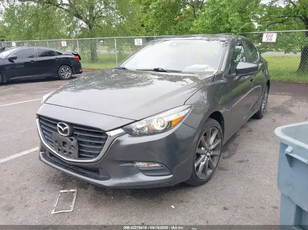 3MZBN1V31JM268280 2018 MAZDA 3 - Image 2