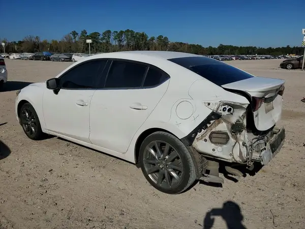 3MZBN1V31JM270594 2018 MAZDA 3 - Image 2