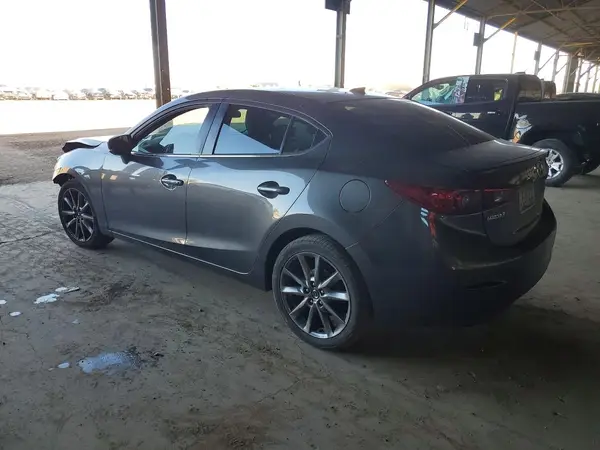 3MZBN1V31JM272054 2018 MAZDA 3 - Image 2