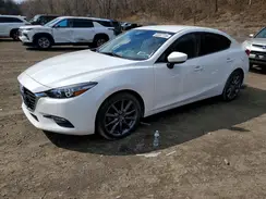 3MZBN1V31JM274712 2018 MAZDA 3