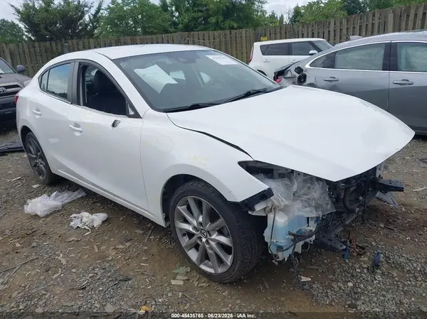 3MZBN1V32JM163456 2018 MAZDA 3 - Image 1
