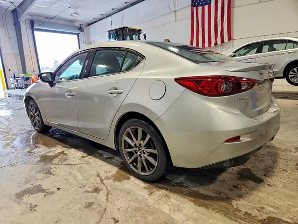 3MZBN1V32JM164350 2018 MAZDA 3 - Image 2