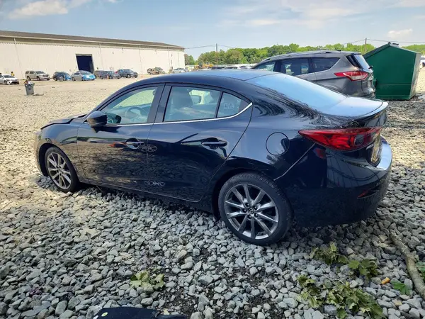 3MZBN1V32JM164414 2018 MAZDA 3 - Image 2