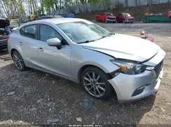 3MZBN1V32JM165384 2018 MAZDA 3