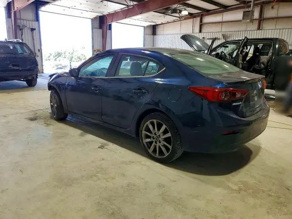 3MZBN1V32JM169404 2018 MAZDA 3 - Image 2