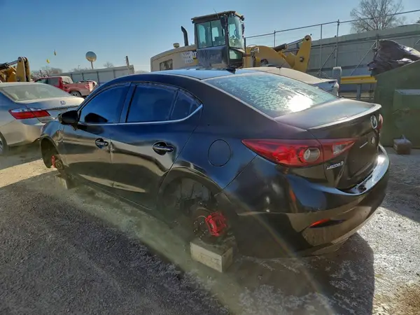 3MZBN1V32JM169600 2018 MAZDA 3 - Image 2
