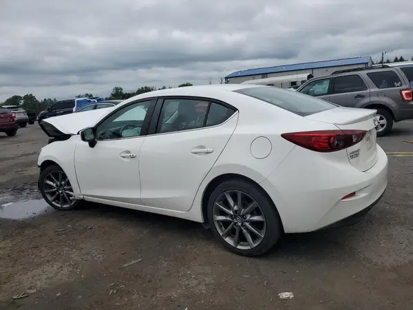 3MZBN1V32JM174733 2018 MAZDA 3 - Image 2
