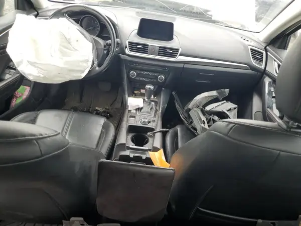 3MZBN1V32JM174733 2018 MAZDA 3 - Image 8