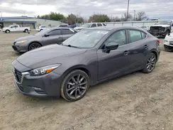 3MZBN1V32JM176904 2018 MAZDA 3