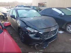 3MZBN1V32JM177762 2018 MAZDA 3