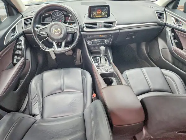 3MZBN1V32JM178586 2018 MAZDA 3 - Image 8
