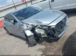 3MZBN1V32JM180015 2018 MAZDA 3