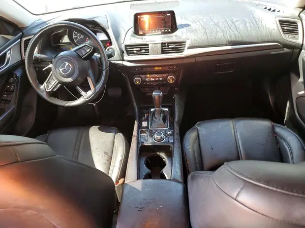 3MZBN1V32JM184260 2018 MAZDA 3 - Image 8