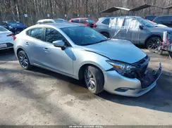 3MZBN1V32JM187661 2018 MAZDA 3
