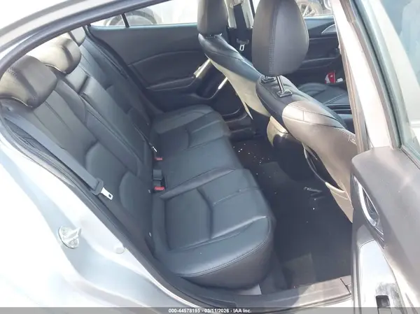 3MZBN1V32JM187661 2018 MAZDA 3 - Image 8
