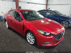 3MZBN1V32JM197302 2018 MAZDA 3