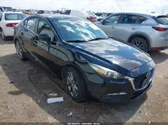 3MZBN1V32JM197476 2018 MAZDA 3