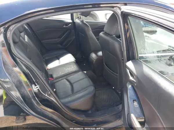 3MZBN1V32JM197476 2018 MAZDA 3 - Image 8