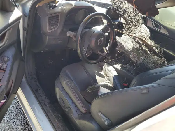 3MZBN1V32JM197882 2018 MAZDA 3 - Image 8