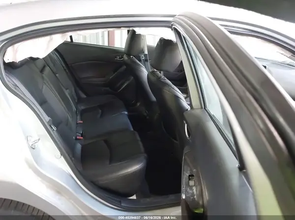 3MZBN1V32JM200800 2018 MAZDA 3 - Image 8