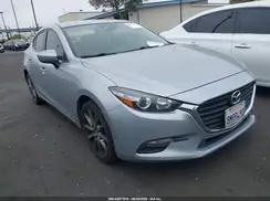 3MZBN1V32JM201221 2018 MAZDA 3