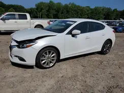 3MZBN1V32JM202983 2018 MAZDA 3