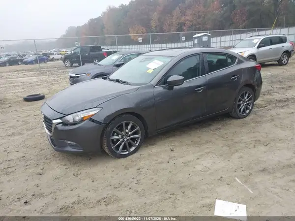 3MZBN1V32JM203776 2018 MAZDA 3 - Image 2