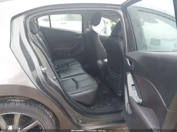 3MZBN1V32JM203776 2018 MAZDA 3 - Image 8