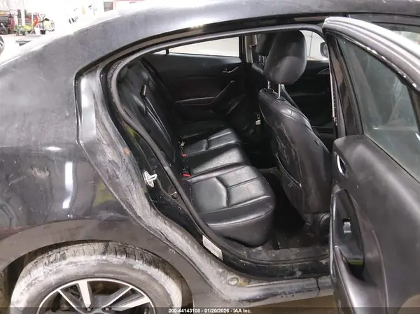 3MZBN1V32JM203843 2018 MAZDA 3 - Image 8