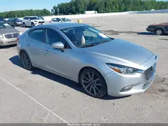 3MZBN1V32JM205981 2018 MAZDA 3