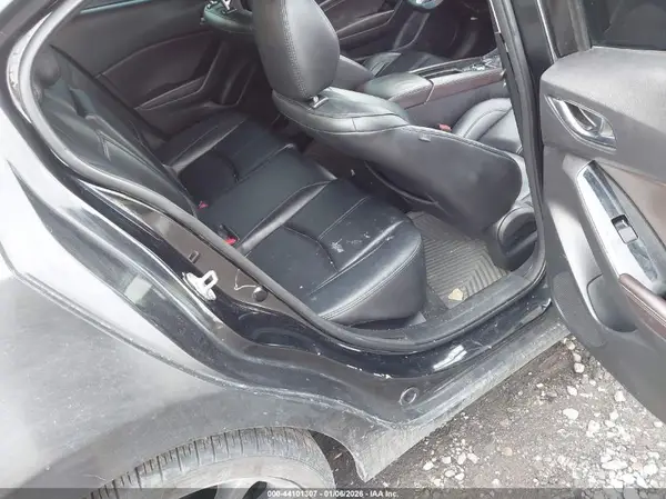 3MZBN1V32JM209156 2018 MAZDA 3 - Image 8