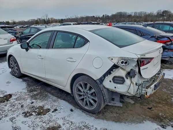 3MZBN1V32JM210307 2018 MAZDA 3 - Image 2