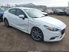 3MZBN1V32JM210419 2018 MAZDA 3