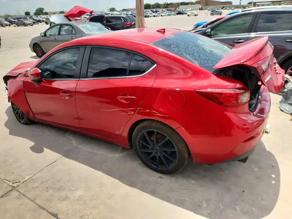3MZBN1V32JM219623 2018 MAZDA 3 - Image 2