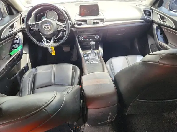 3MZBN1V32JM219623 2018 MAZDA 3 - Image 8