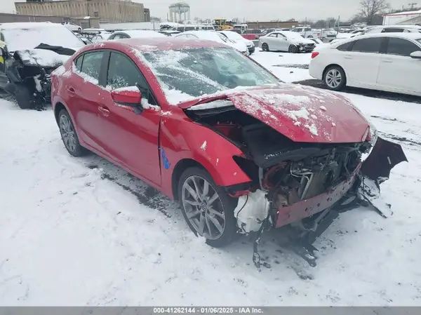 3MZBN1V32JM237717 2018 MAZDA 3 - Image 1