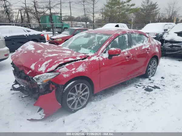 3MZBN1V32JM237717 2018 MAZDA 3 - Image 2