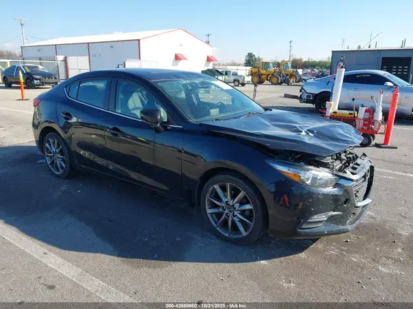 3MZBN1V32JM241282 2018 MAZDA 3 - Image 1