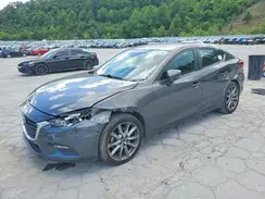 3MZBN1V32JM251701 2018 MAZDA 3
