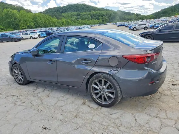 3MZBN1V32JM251701 2018 MAZDA 3 - Image 2