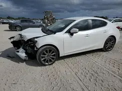3MZBN1V32JM254355 2018 MAZDA 3