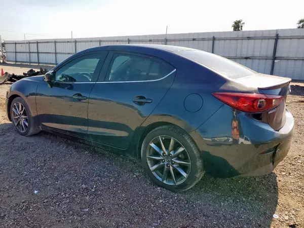 3MZBN1V32JM265095 2018 MAZDA 3 - Image 2