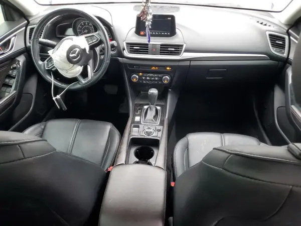 3MZBN1V32JM267882 2018 MAZDA 3 - Image 8