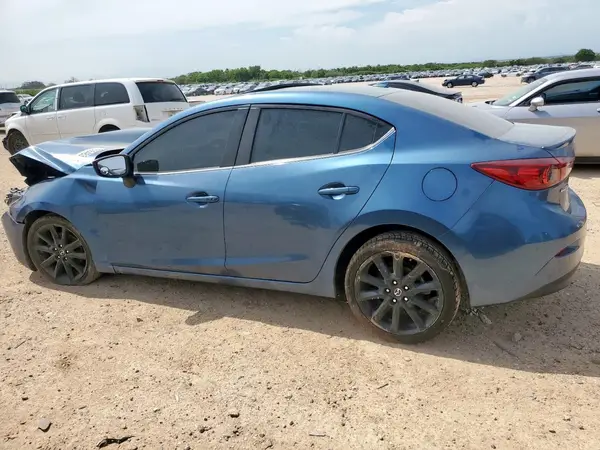 3MZBN1V32JM273780 2018 MAZDA 3 - Image 2