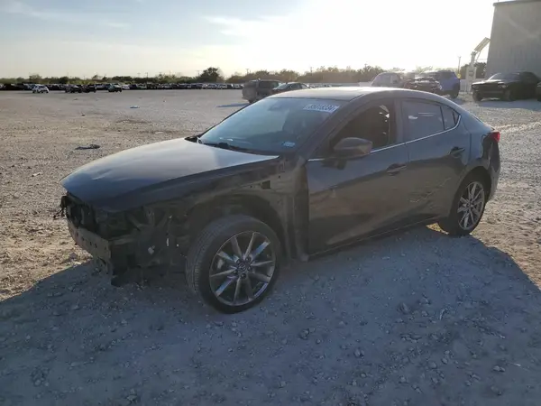 3MZBN1V33JM159318 2018 MAZDA 3 - Image 1