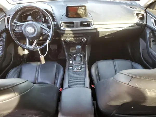 3MZBN1V33JM159318 2018 MAZDA 3 - Image 8